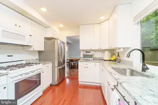 6224 Capella Ave, Burke, VA 22015 - Photo 8