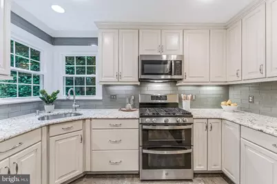 11634 Springhouse Place, Reston, VA 20194 - Photo 10