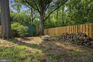 2752 St Elliott Ct, Alexandria, VA 22306 - Photo 76