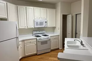 12451 Hayes Ct, Fairfax, VA 22033 - Photo 10