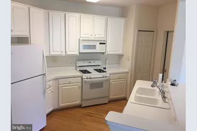 12451 Hayes Court #303, Fairfax, VA 22033 - Photo 2