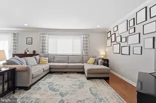 6812 Lamp Post Ln, Alexandria, VA 22306 - Photo 6