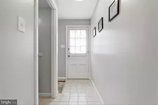 6812 Lamp Post Ln, Alexandria, VA 22306 - Photo 34