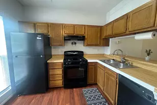 7223 Parson's Ct, Alexandria, VA 22306 - Photo 2