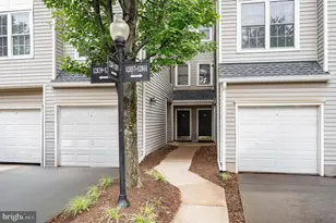 12849 Fair Briar Ln, Fairfax, VA 22033 - Photo 2
