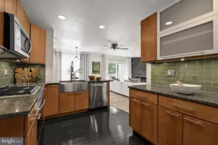 12849 Fair Briar Ln, Fairfax, VA 22033 - Photo 18