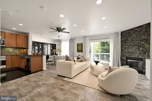 12849 Fair Briar Ln, Fairfax, VA 22033 - Photo 10