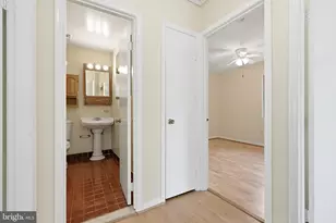 8031 Sleepy View Ln, Springfield, VA 22153 - Photo 22