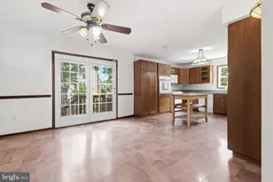 8031 Sleepy View Ln, Springfield, VA 22153 - Photo 14