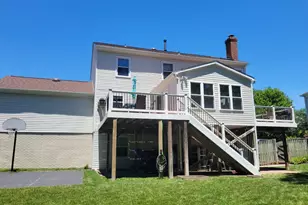 13805 Valley Country Dr, Chantilly, VA 20151 - Photo 12