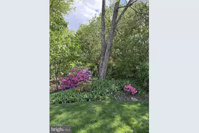 13805 Valley Country Drive, Chantilly, VA 20151 - Photo 18