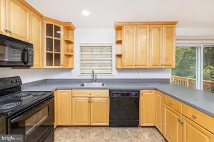 3334 Stone Heather Ct, Herndon, VA 20171 - Photo 6