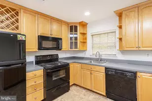 3334 Stone Heather Ct, Herndon, VA 20171 - Photo 4