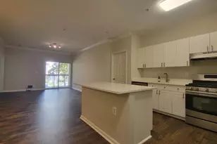 11379 Aristotle Dr, Fairfax, VA 22030 - Photo 6