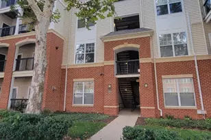 11379 Aristotle Dr, Fairfax, VA 22030 - Photo 2