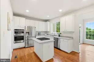 12972 Park Crescent Cir, Herndon, VA 20171 - Photo 20