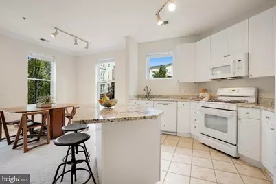 9486 Virginia Center Boulevard #102, Vienna, VA 22181 - Photo 4