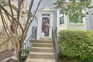 6761 Jenny Leigh Ct, Centreville, VA 20121 - Photo 1