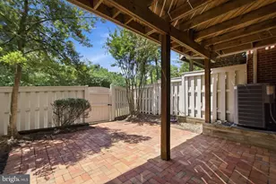 6323 Barcroft Mews Dr, Falls Church, VA 22041 - Photo 34