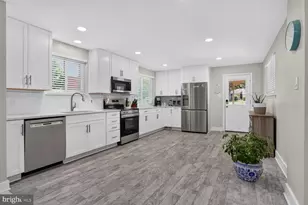 5010 Gainsborough Dr, Fairfax, VA 22032 - Photo 10
