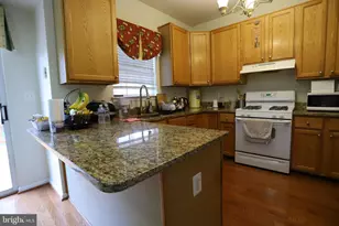 6285 Clay Pipe Ct, Centreville, VA 20121 - Photo 2