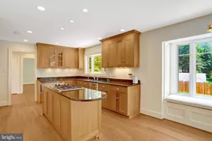 904 Waynewood Blvd, Alexandria, VA 22308 - Photo 20