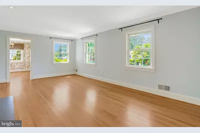 904 Waynewood Boulevard, Alexandria, VA 22308 - Photo 8