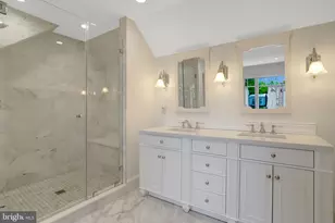904 Waynewood Blvd, Alexandria, VA 22308 - Photo 38