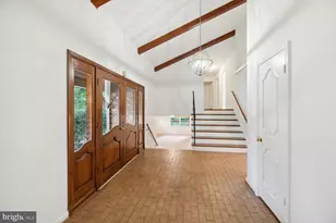 6313 Stoneham Ln, McLean, VA 22101 - Photo 4