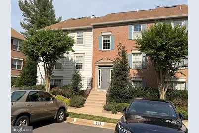 12101 Greenwood Court #301, Fairfax, VA 22033 - Photo 4