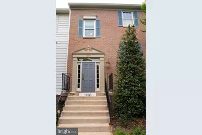 12101 Greenwood Court #301, Fairfax, VA 22033 - Photo 2