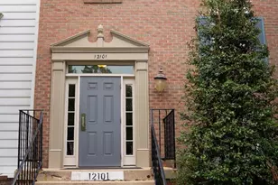 12101 Greenwood Ct, Fairfax, VA 22033 - Photo 2