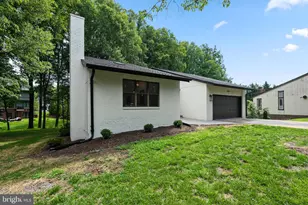 10514 Brevity Dr, Great Falls, VA 22066 - Photo 30