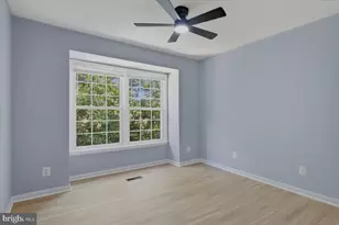 6013 Chestnut Hollow Ct, Centreville, VA 20121 - Photo 18