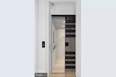 6526 Byrnes Drive, McLean, VA 22101 - Photo 10