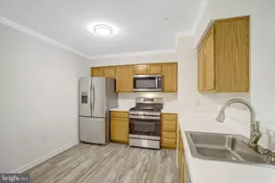 6107 Wigmore Ln, Alexandria, VA 22315 - Photo 4