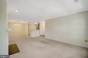6107 Wigmore Ln, Alexandria, VA 22315 - Photo 10