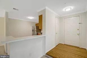 6107 Wigmore Ln, Alexandria, VA 22315 - Photo 2