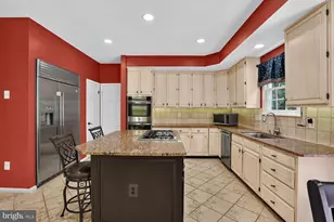9105 Oak Chase Ct, Fairfax Station, VA 22039 - Photo 16