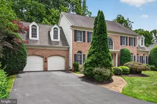 9105 Oak Chase Ct, Fairfax Station, VA 22039 - Photo 8