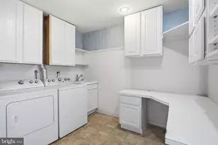 9369 Tovito Dr, Fairfax, VA 22031 - Photo 28