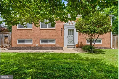 6900 Southridge Drive, McLean, VA 22101 - Photo 2