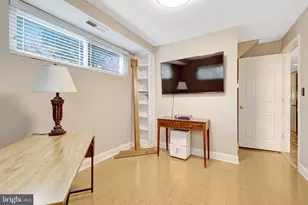 6900 Southridge Dr, McLean, VA 22101 - Photo 28