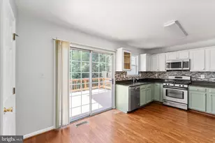 5408 Crystalford Ln, Centreville, VA 20120 - Photo 18