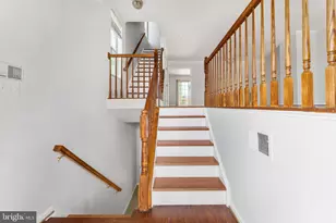 5408 Crystalford Ln, Centreville, VA 20120 - Photo 4