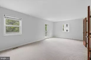 5526 Hollins Ln, Burke, VA 22015 - Photo 38