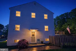 5526 Hollins Ln, Burke, VA 22015 - Photo 1