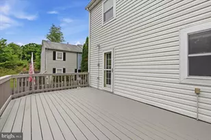 5526 Hollins Ln, Burke, VA 22015 - Photo 6