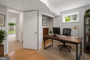 5526 Hollins Ln, Burke, VA 22015 - Photo 22
