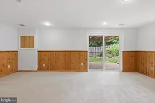 5526 Hollins Ln, Burke, VA 22015 - Photo 10